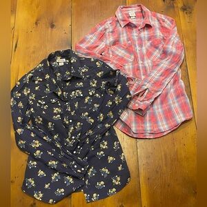 Bundle of 2 Mossimo button-down/snap-down collared shirts Size Small